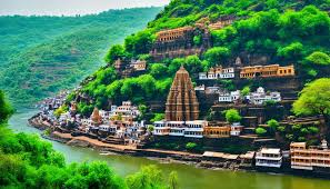 how to reach omkareshwar